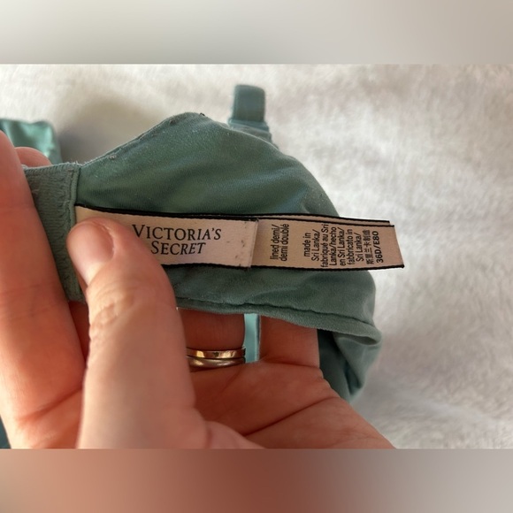 Victoria’s Secret Lined Demi​ - Picture 3 of 3